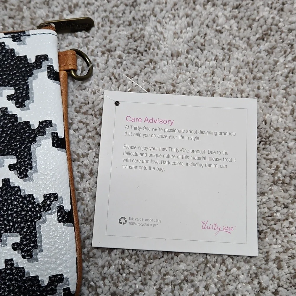 Rubie Mini Black and White Houndstooth Clutch - Picture 4 of 5